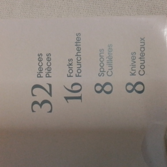 Graduation Party Set-NWT - Picture 11 of 16